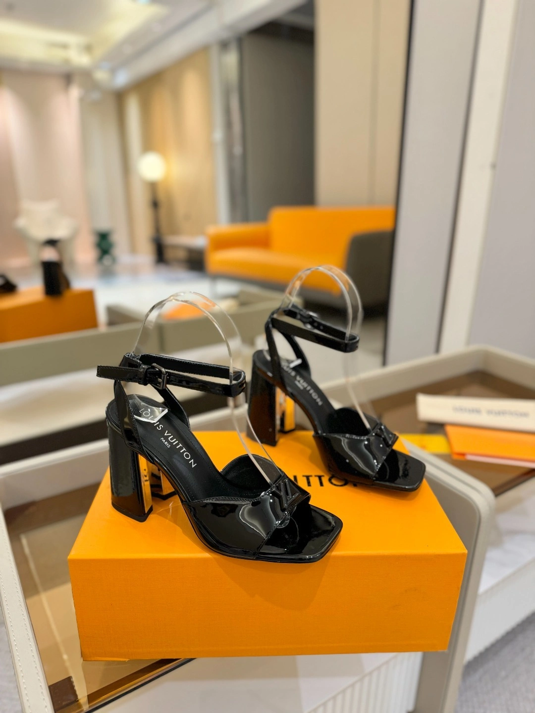 COCO-- 8V 1AGUSK Calfskin goatskin Heel height：8.5CM item:E-X158D4115